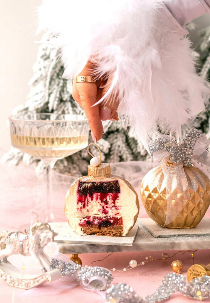 [Екатерина Завирюха] Новогодние шары Вишня-Шоколад_0.png